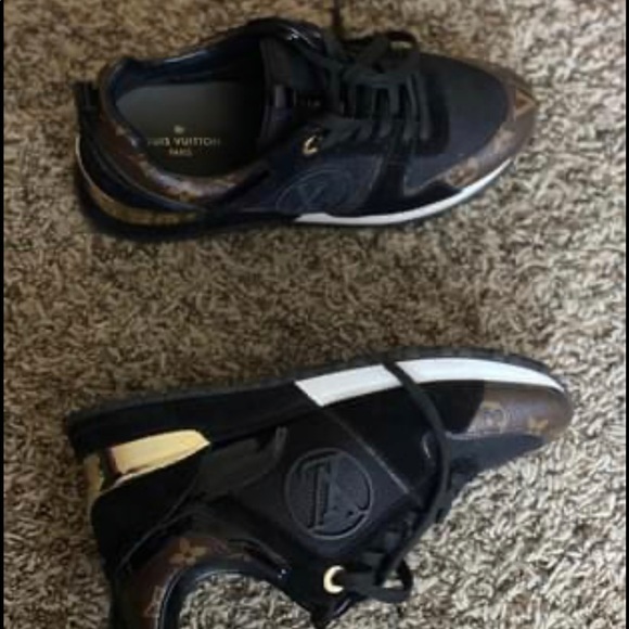 Louis Vuitton - Picture 5 of 5